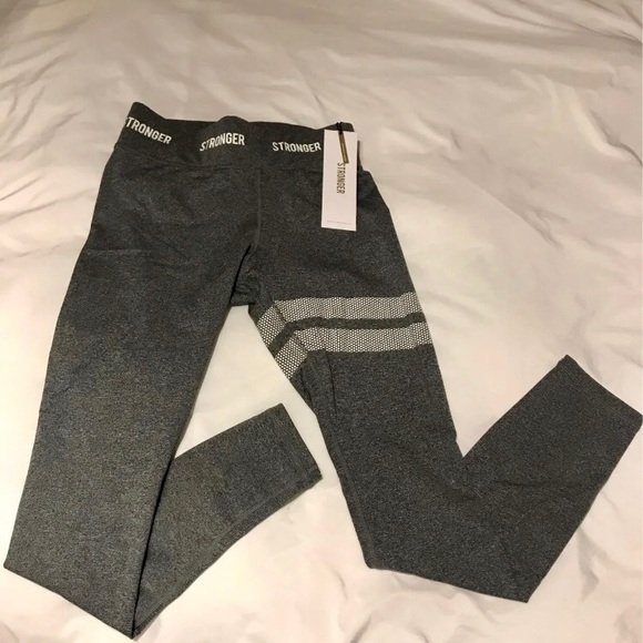 NEW SET: Sports Bra and Leggings - Picture 9 of 11